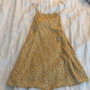 Princess Polly Dresses - Floral Yellow Dress💛🔐 Princess Polly Dresses - Floral Yellow Dress💛🔐